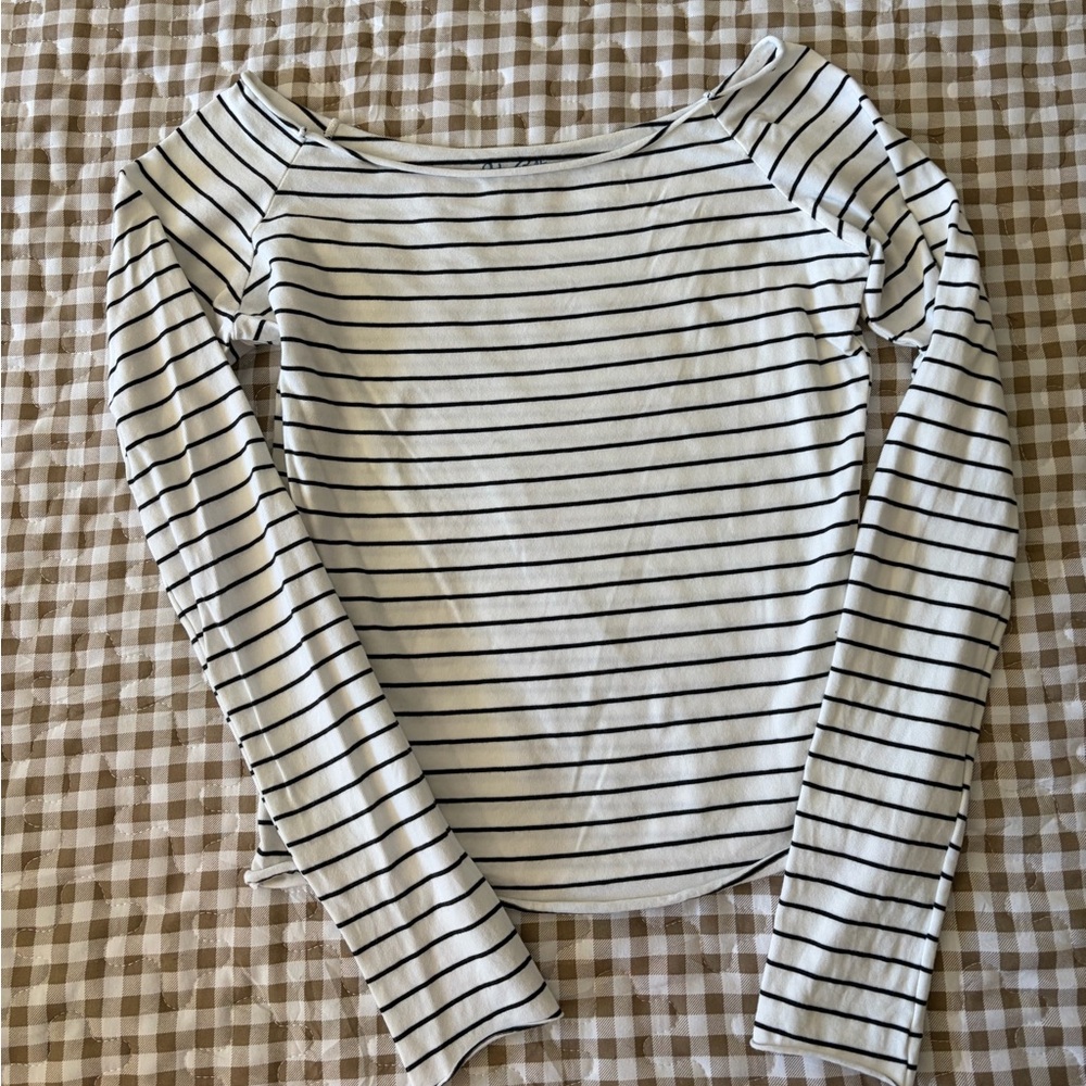 Brandy Melville Bonnie Long sleeve top